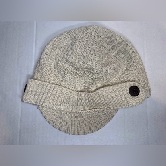 Columbia Women’s Gray Cable Knit Button Ski Brim Hat Crochet Cap Beanie Winter‎ - Picture 3 of 7